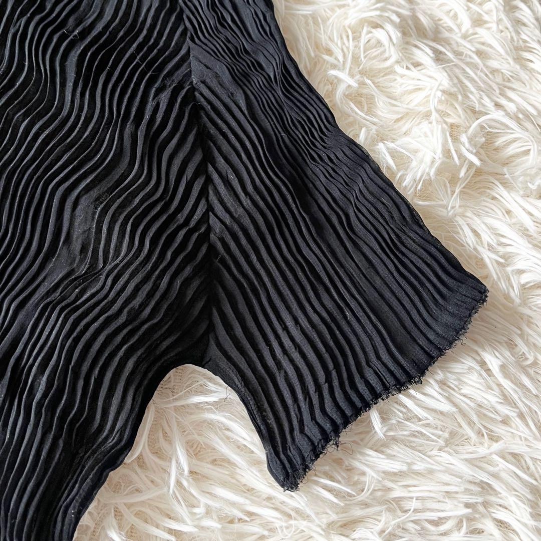 ISSEY MIYAKE イッセイミヤケ ハイネック プリーツ カットソー 黒