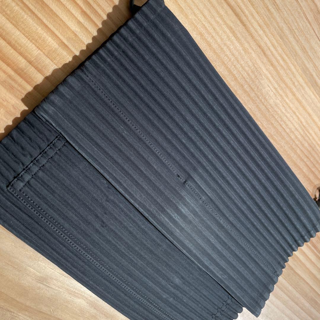 オムプリッセイッセイミヤケ　ボディーバッグ　PLEATS FLAT BAG 3