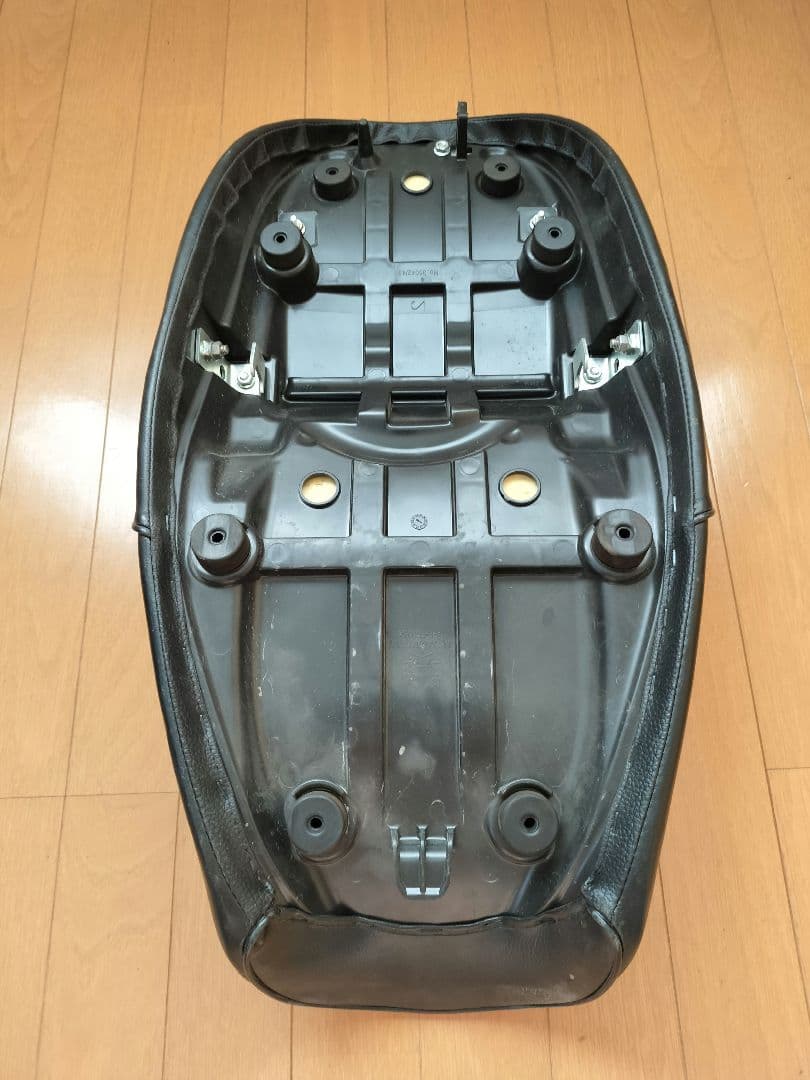 k*8様 Z900RS ドレミコレクションZ1タイプシート【純正】ノーマル対応