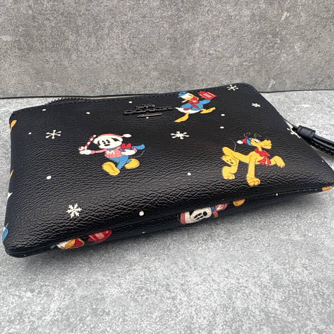 coachディズニー　パスケース　ケース　ミッキー　限定商品