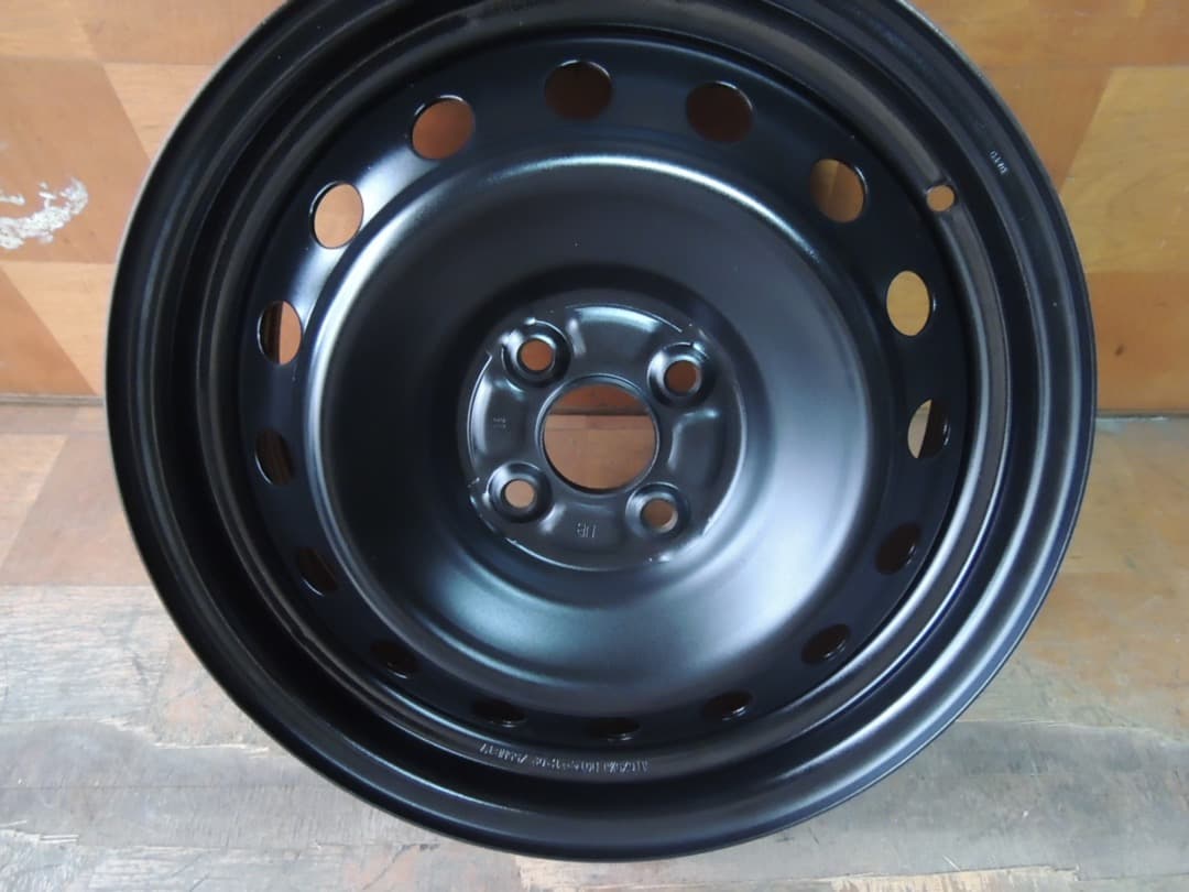 C85 16インチ スチールホイール 4本 16x5.5J ラクティス