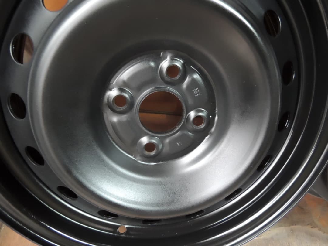 C85 16インチ スチールホイール 4本 16x5.5J ラクティス