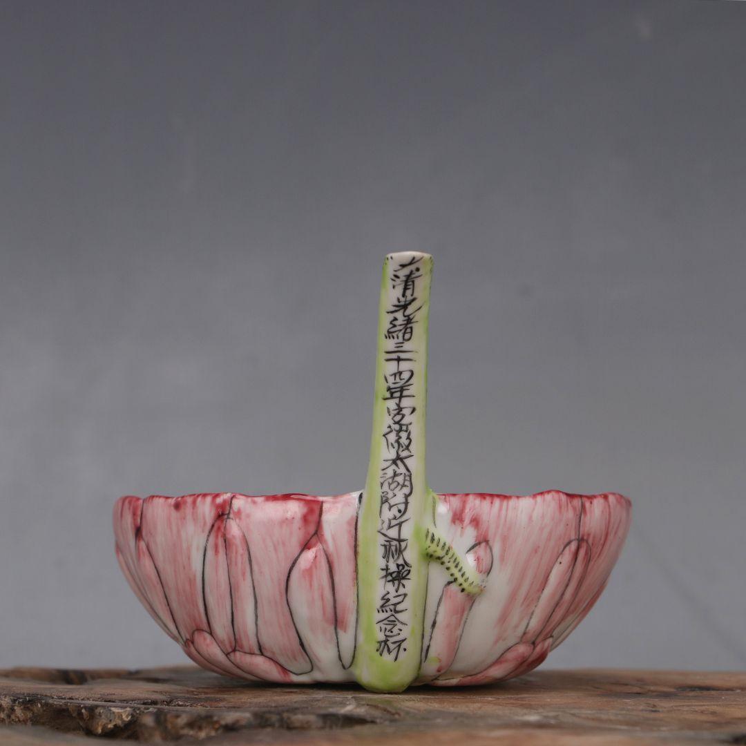 清光緒パステル彫刻です 景徳鎮 陶磁器 装飾品 現代工芸品美術品 置物