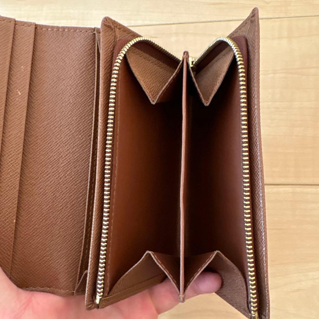 Louis Vuitton モノグラム 二つ折り財布