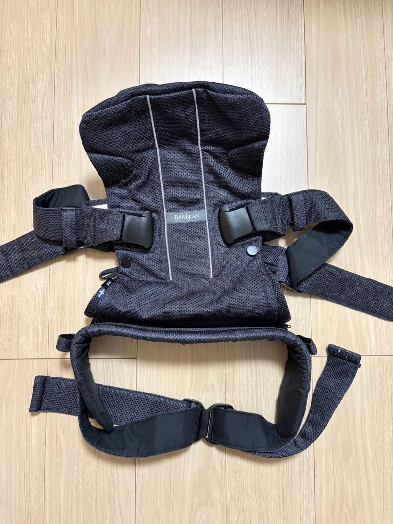 ち*う様 値下げ中！　【美品】ベビービョルン 抱っこ紐 ONE KAI Air