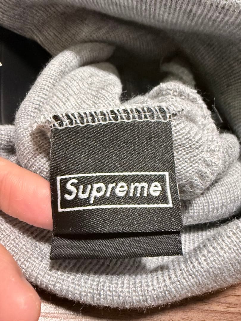 す*う様 Supreme New Era Box Logo Beanie グレー