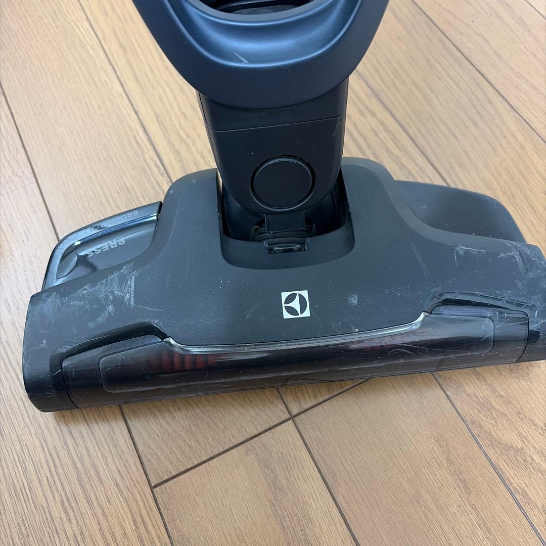 エレクトロラックス コードレス スティッククリーナー　WellQ7