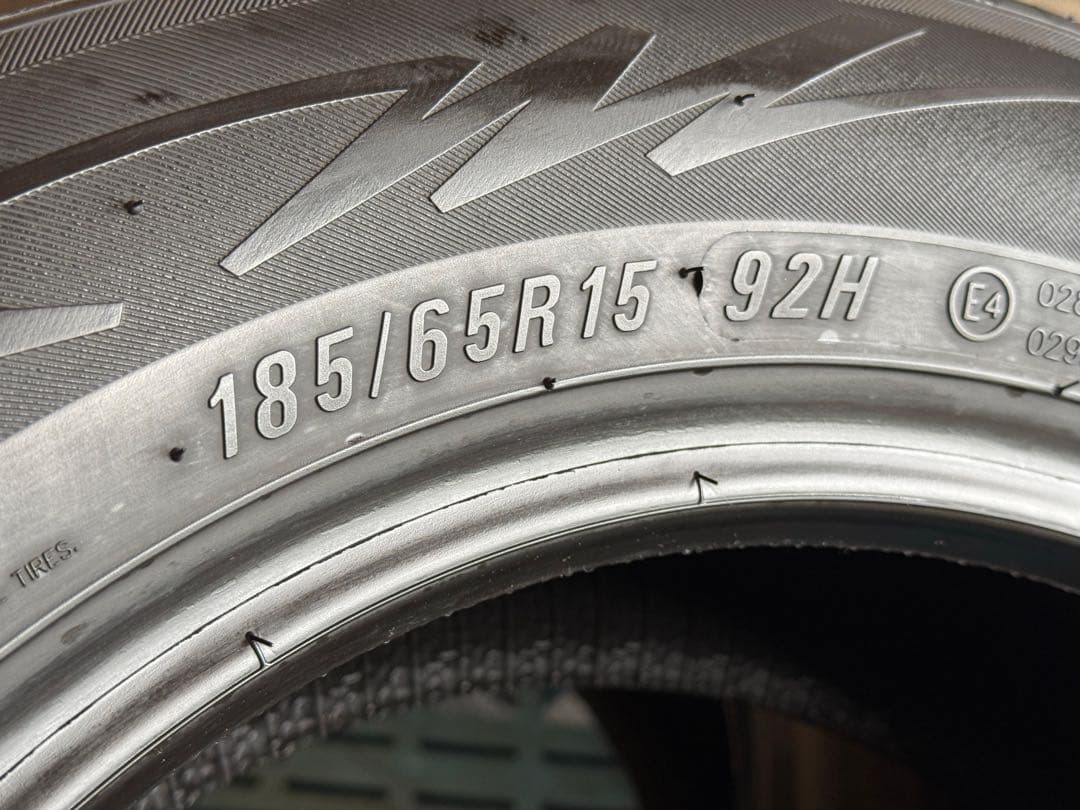 タイヤ・ホイール (526)(1)185/65R15 MARQUIS CST MR61