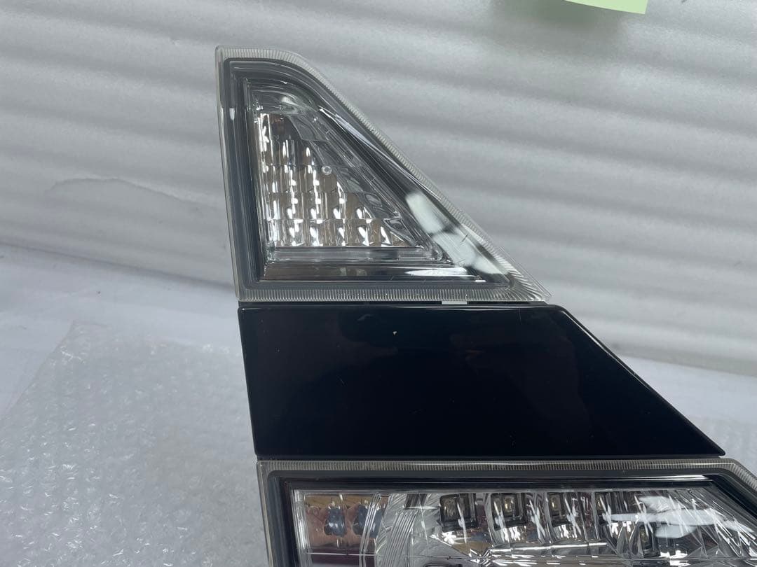 中古|ヴェルファイア 20系純正 左テールランプKOITO 58-35|か52