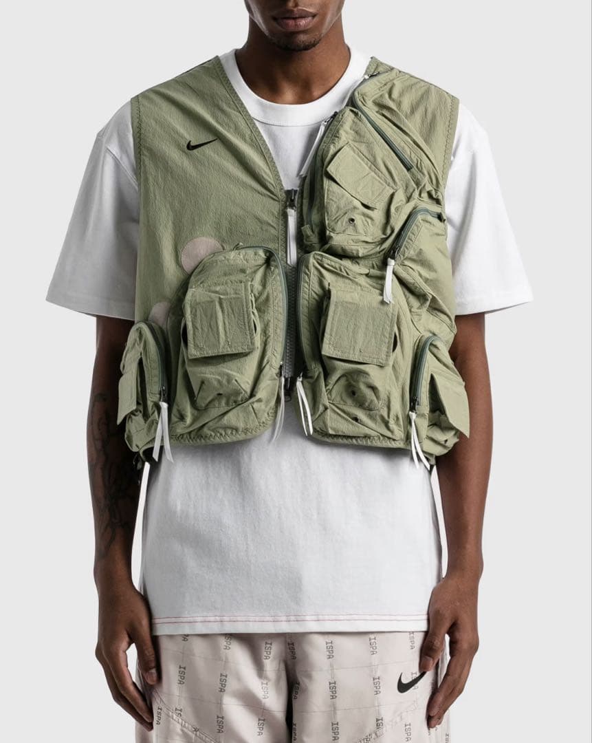 NIKE ISPA UTILITY VEST マルチポケットタクティカルベスト