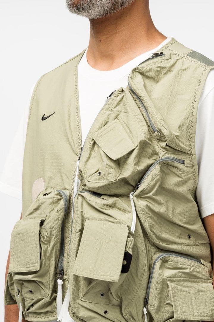 NIKE ISPA UTILITY VEST マルチポケットタクティカルベスト