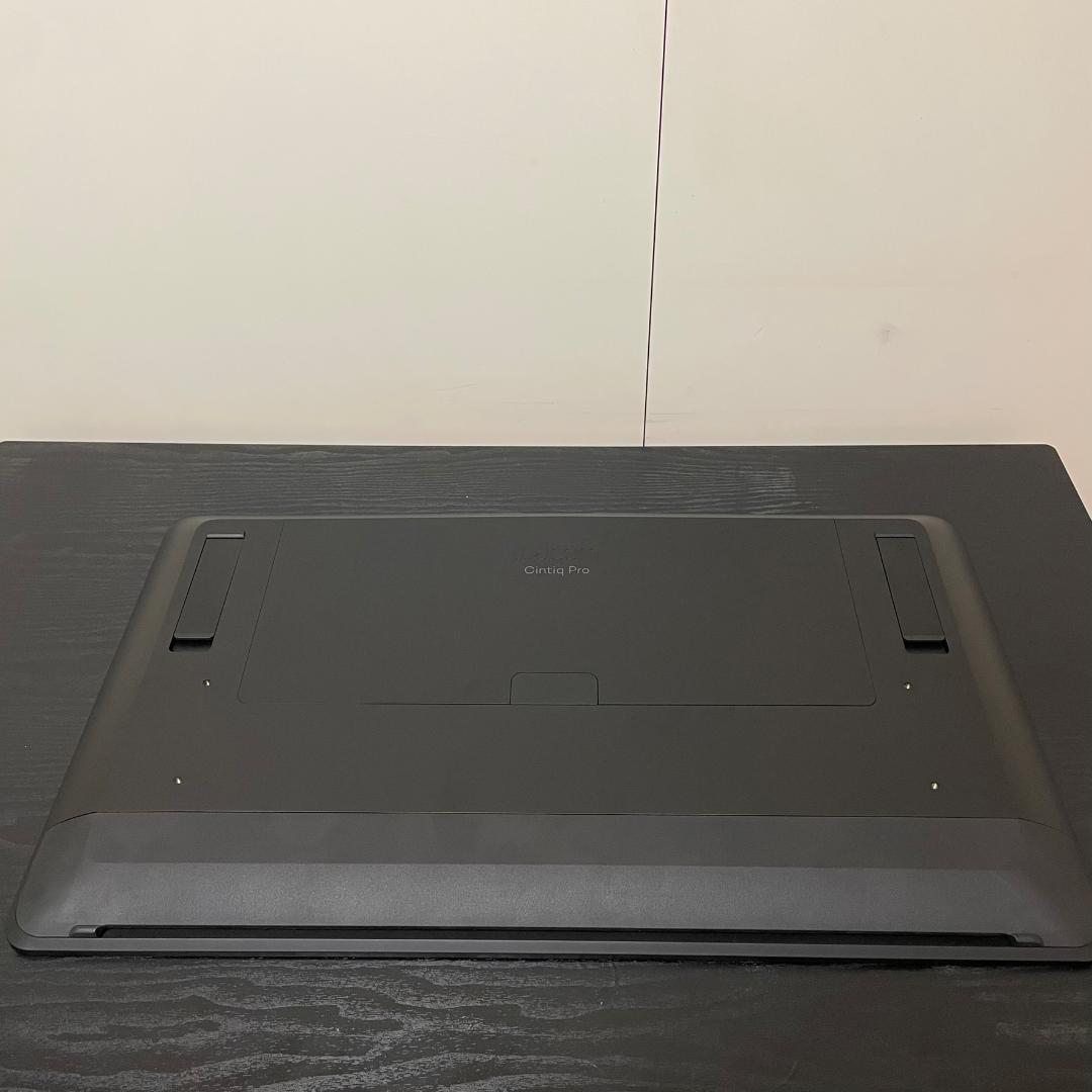 Wacom Cintiq Pro 24 22年製 液晶ペンタブレット本体