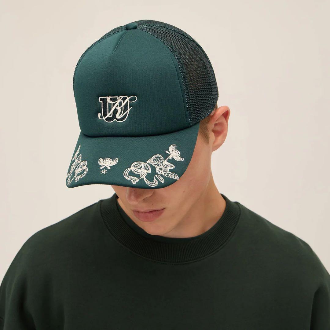 【新品、未使用】Kith × Wilson Trucker Hat