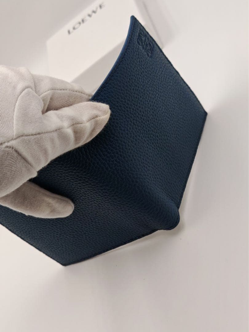 ゴロー 【美品】LOEWE ロエベ アナグラム レザー 二つ折り財布