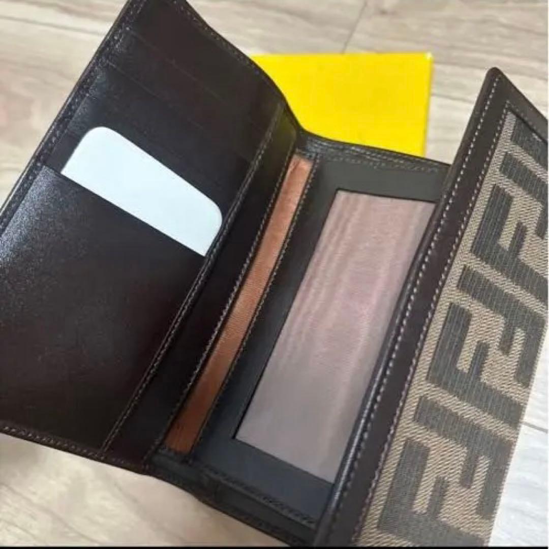 FENDI 三つ折り財布 ブラウン　新品未使用