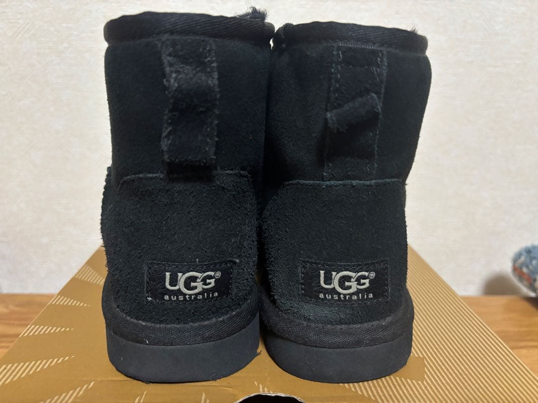 UGG アグ＊クラッシックミニ ムートンブーツ 黒 24cm