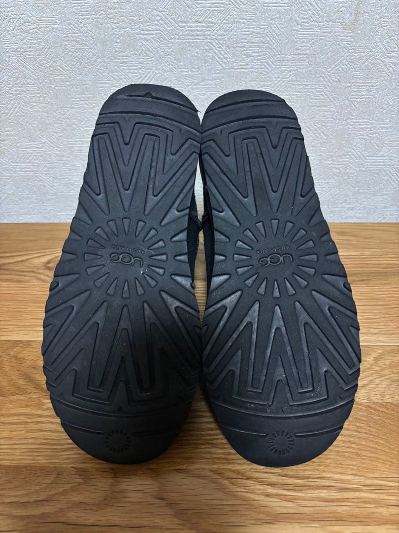 UGG アグ＊クラッシックミニ ムートンブーツ 黒 24cm