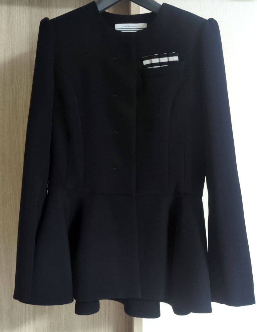 安藤萌々さん着用）TWILL RUFFLED JACKET ボーダーズ