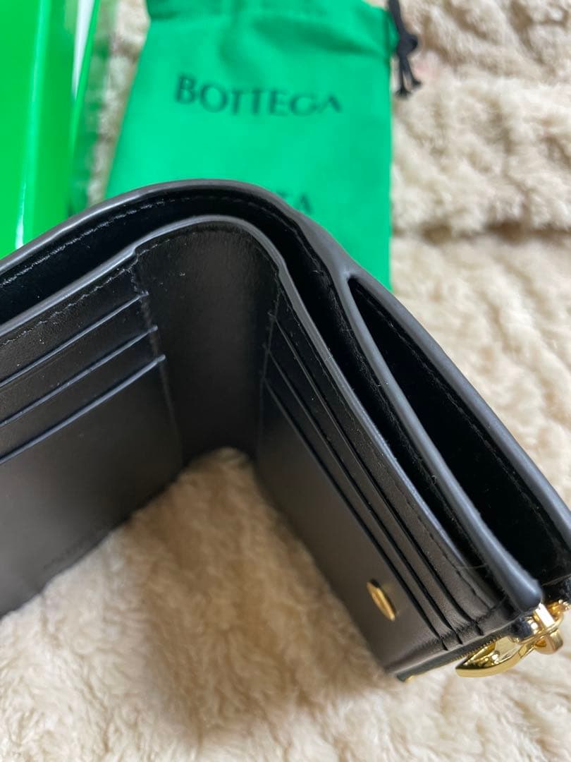 BOTTEGA VENETA 折り財布 ブラック　新品　未使用　ボッテガ　黒