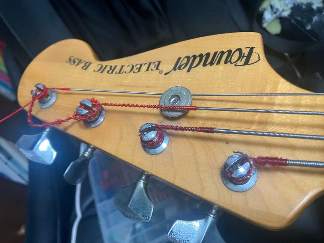 fenderいやfounder Japan vintage ベース　プレベ
