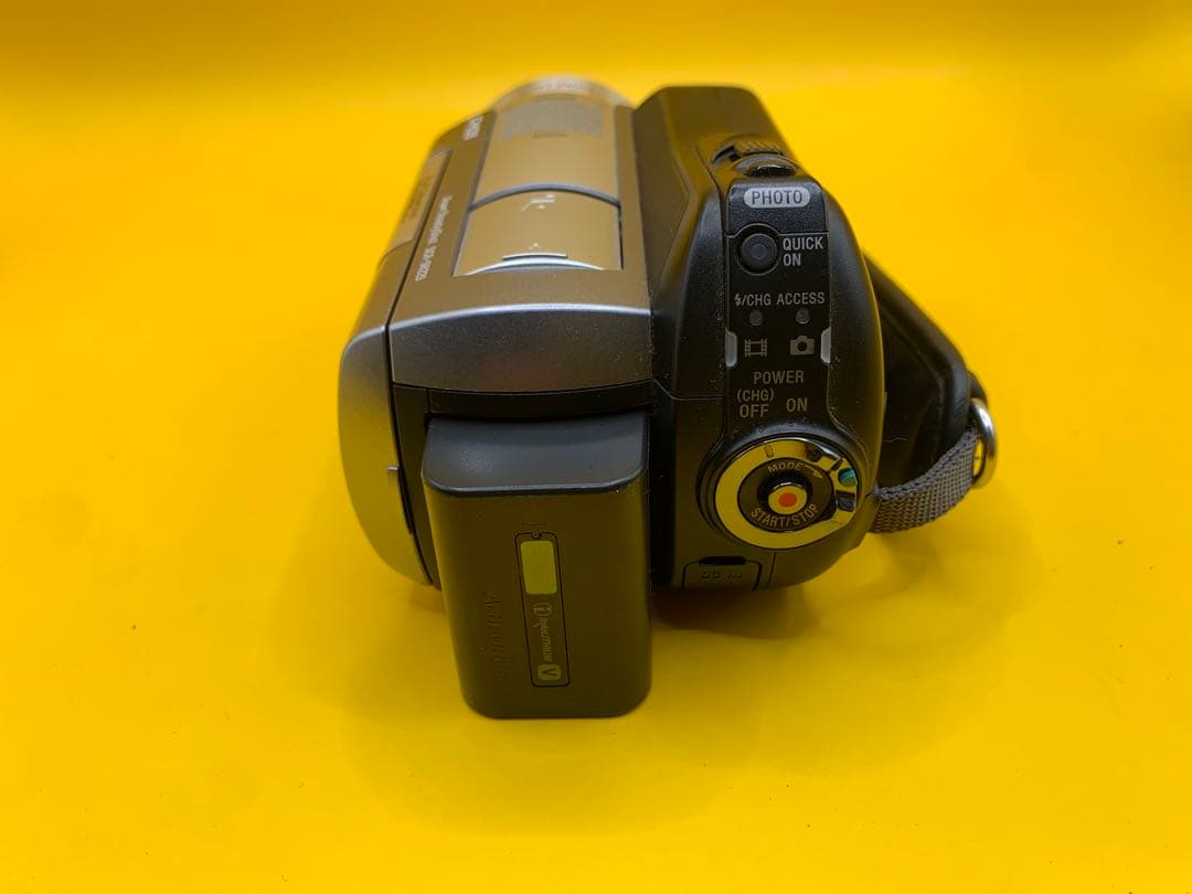 ビデオカメラ SONY DCR-SR220