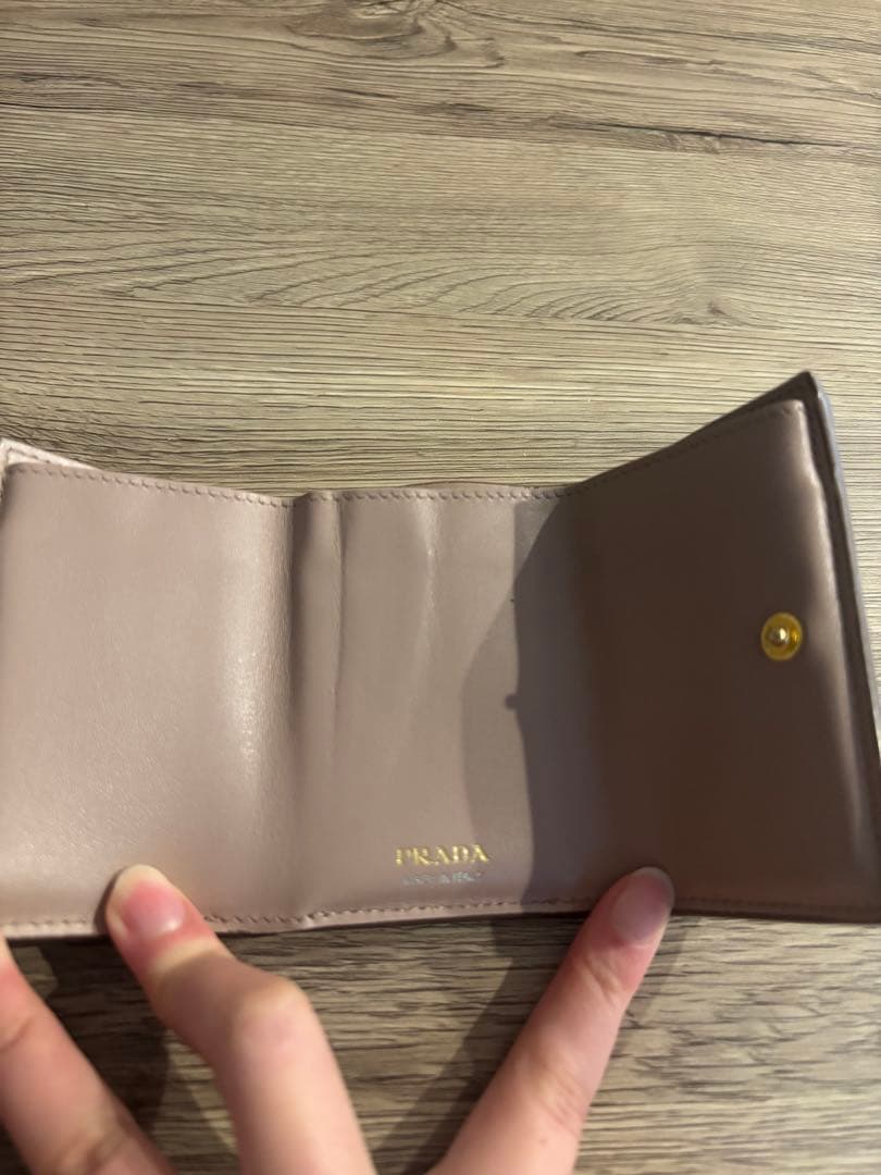 リ*コ様 え*！様 PRADA 三つ折り財布　ピンクベージュ