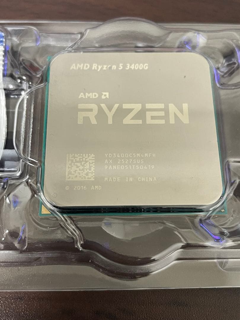 AMD Ryzen5 3400G CPUクーラー ARGBファン＆コントローラー