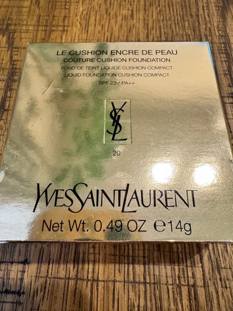 ファンデーション YSL Le Cushion Encre de Peau 20