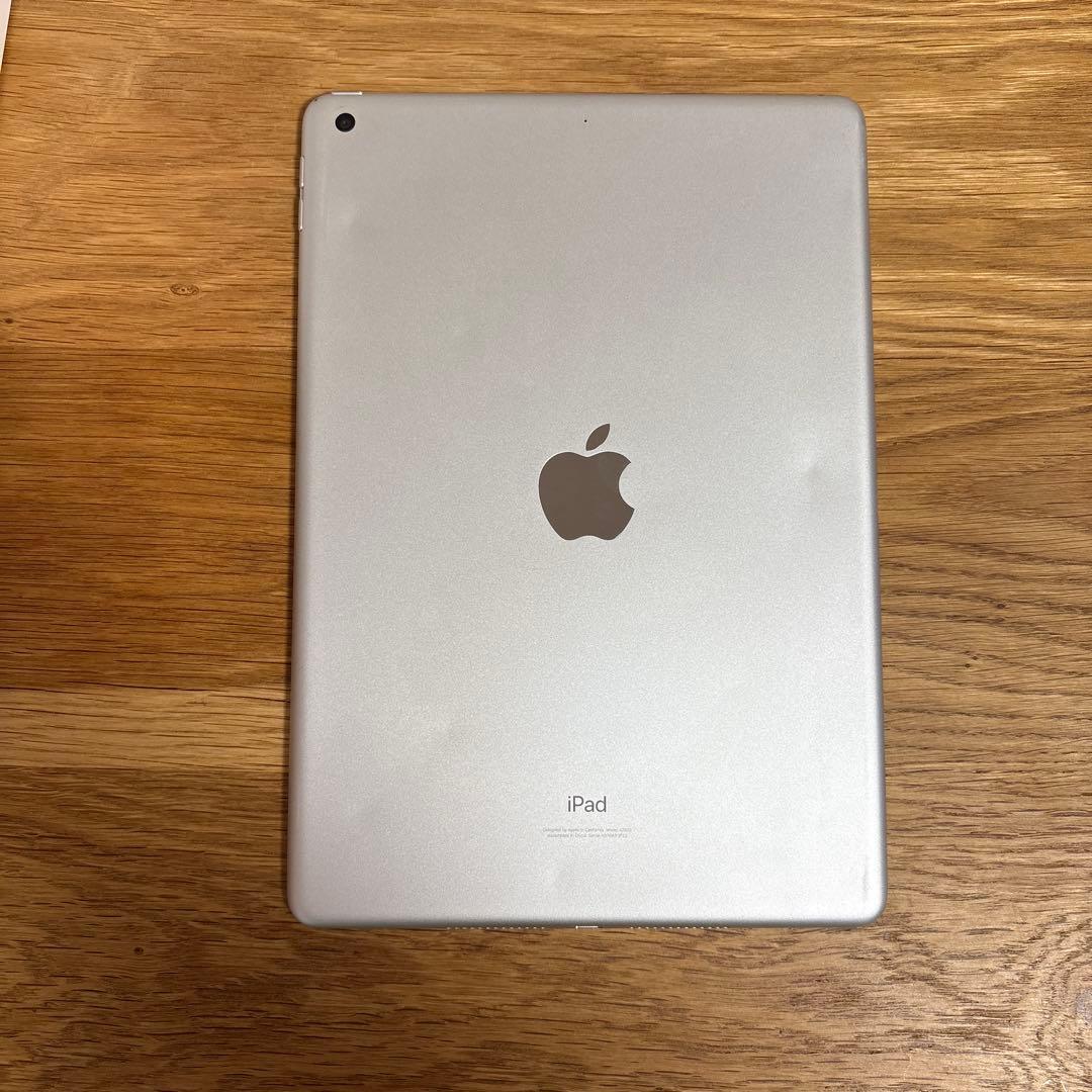 (純正品)Apple iPad 256GB 第9世代 充電器、キーボード付き