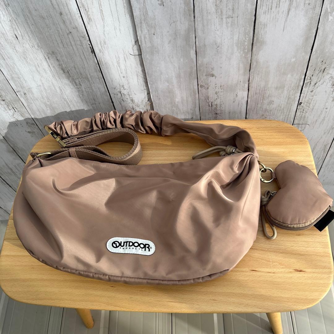 【美品】OUTDOOR ✖️LEEボディバッグ　カフェラテ