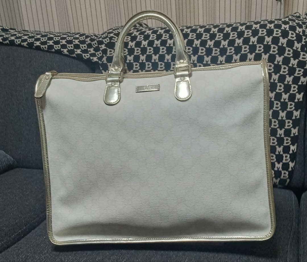 最終値下　GUCCI ハンドボストンバッグ ビジネスバッグ　白　GG柄