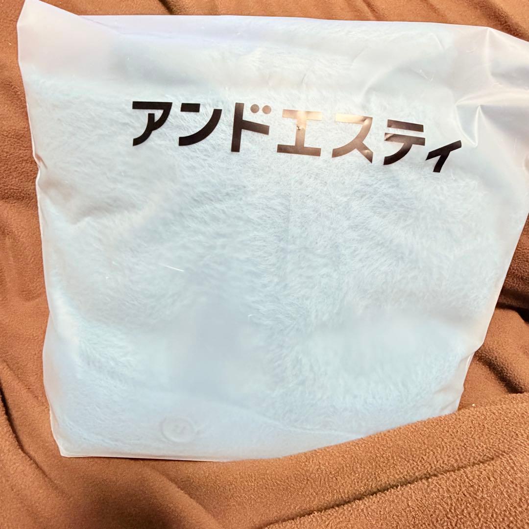 ちいかわ　ニットカーディガン　ハチワレ　ローリーズファーム