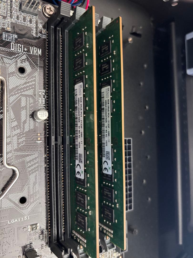 SK hynix製 8GB 2枚DDR4デスクトップ用メモリ