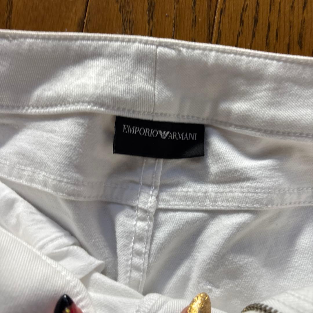 EMPORIO ARMANI ホワイトデニムパンツ