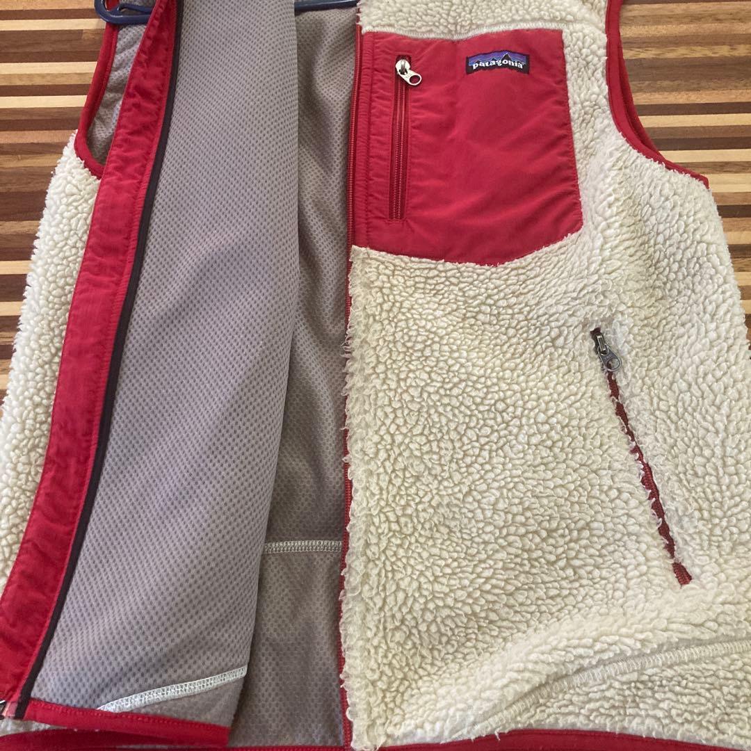 patagonia フリースベスト クリーム/ワインレッド