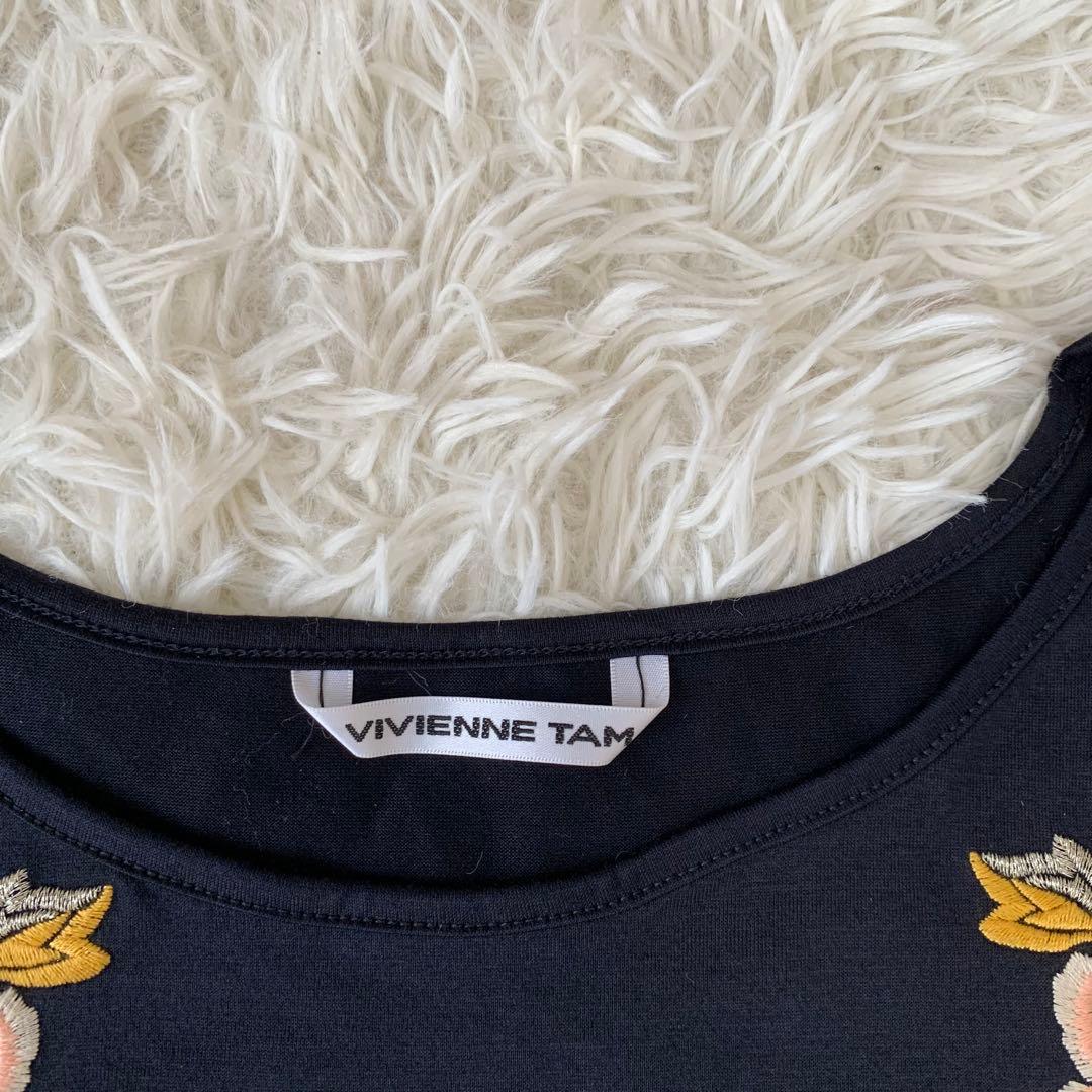★美品★VIVIENNE TAM 刺繍ラグランスリーブ 半袖Tシャツ ネイビー