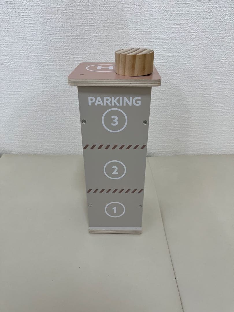 3COINS ミニカー立体駐車場　収納棚　エレベーター三点セット