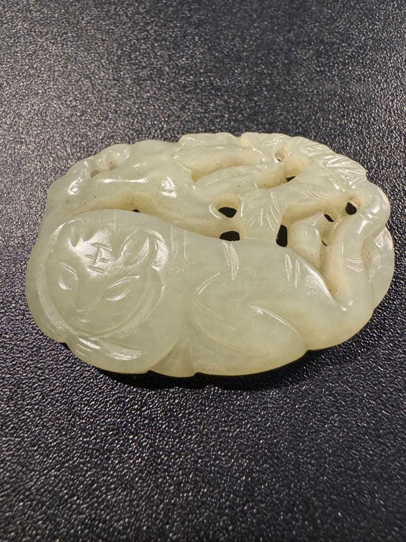 玉彫り虎 清時代 本玉天然石老玉和田玉 古玉 中国古美術骨董 玉彫 白砡白玉