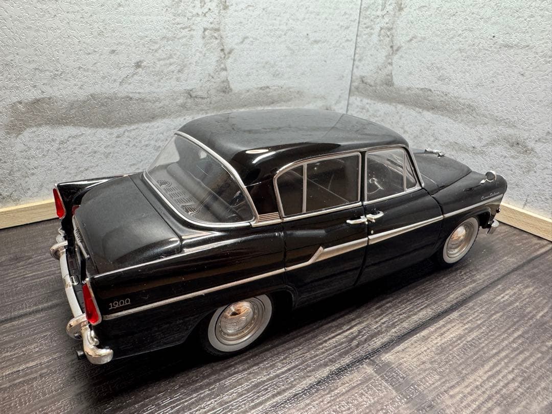 トヨペット クラウン 1900 ダイキャスト 1/18相当
