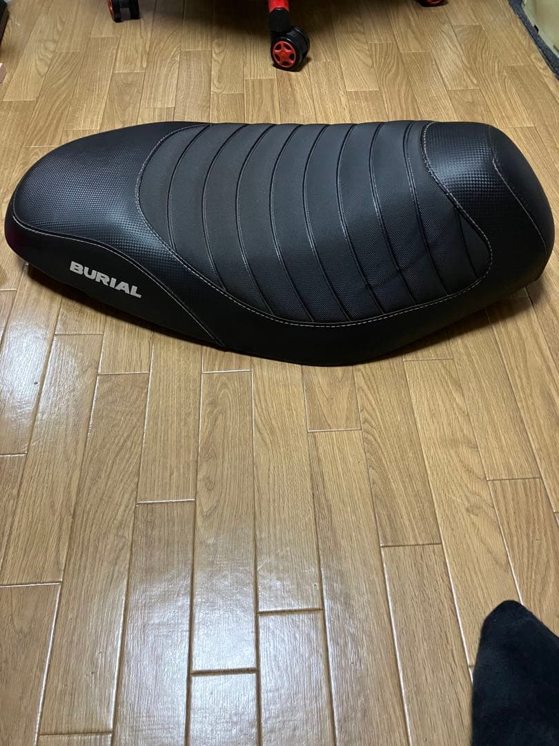 アドレスv125s 希少 ベリアル製 シート