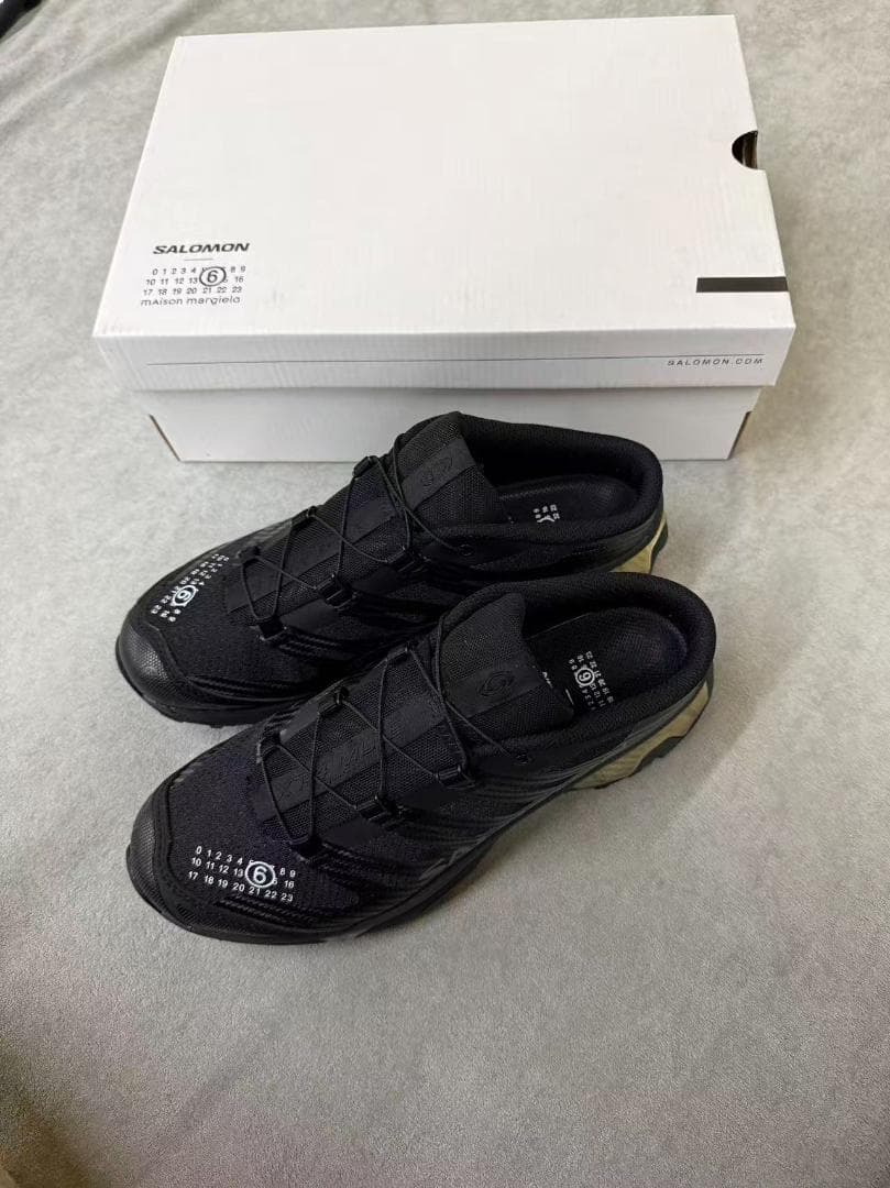 美品MM6 × Salomon XT-4トレイルランニング スニーカー ブラック