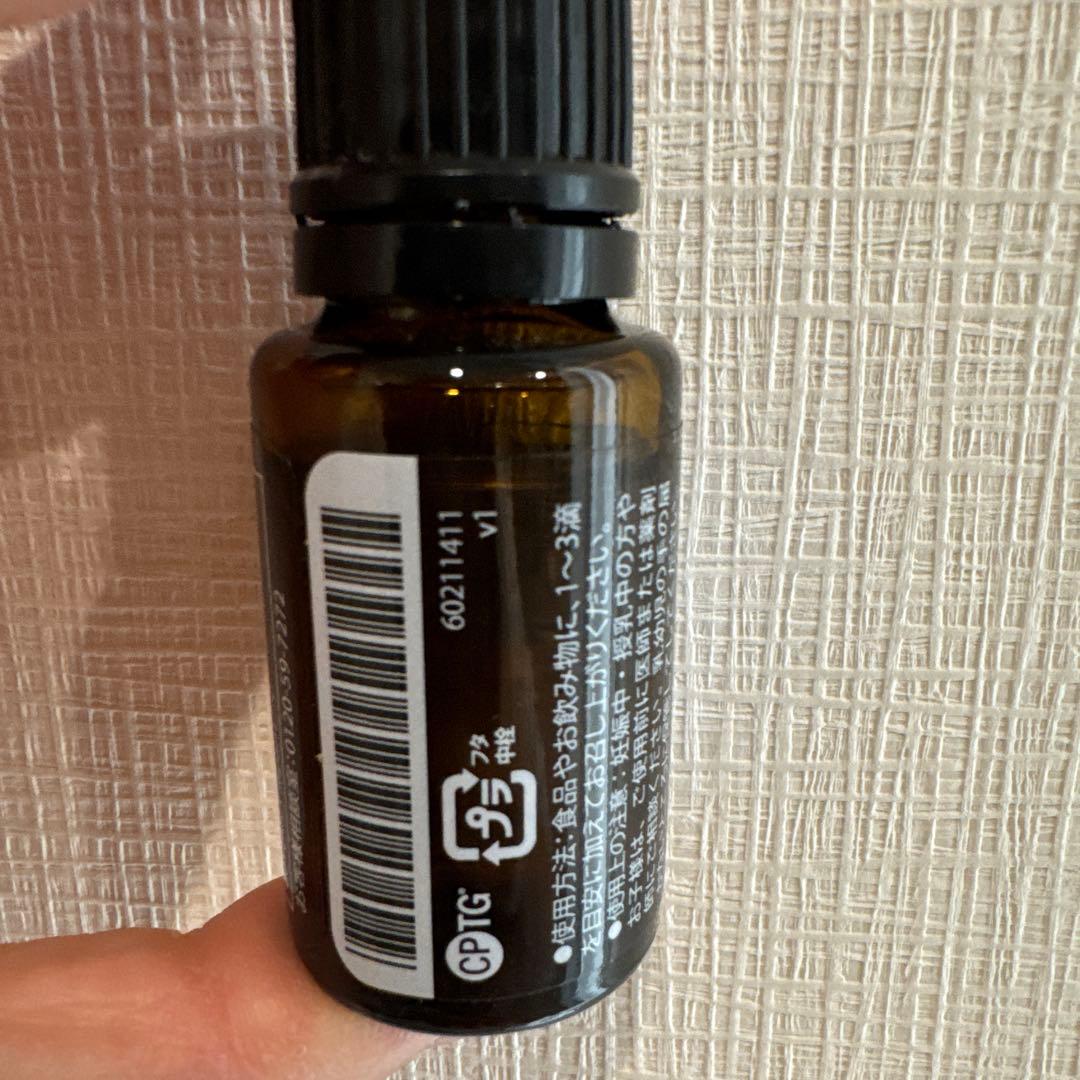 doTERRA エッセンシャルオイルセット 28本　ウッドボックス付き