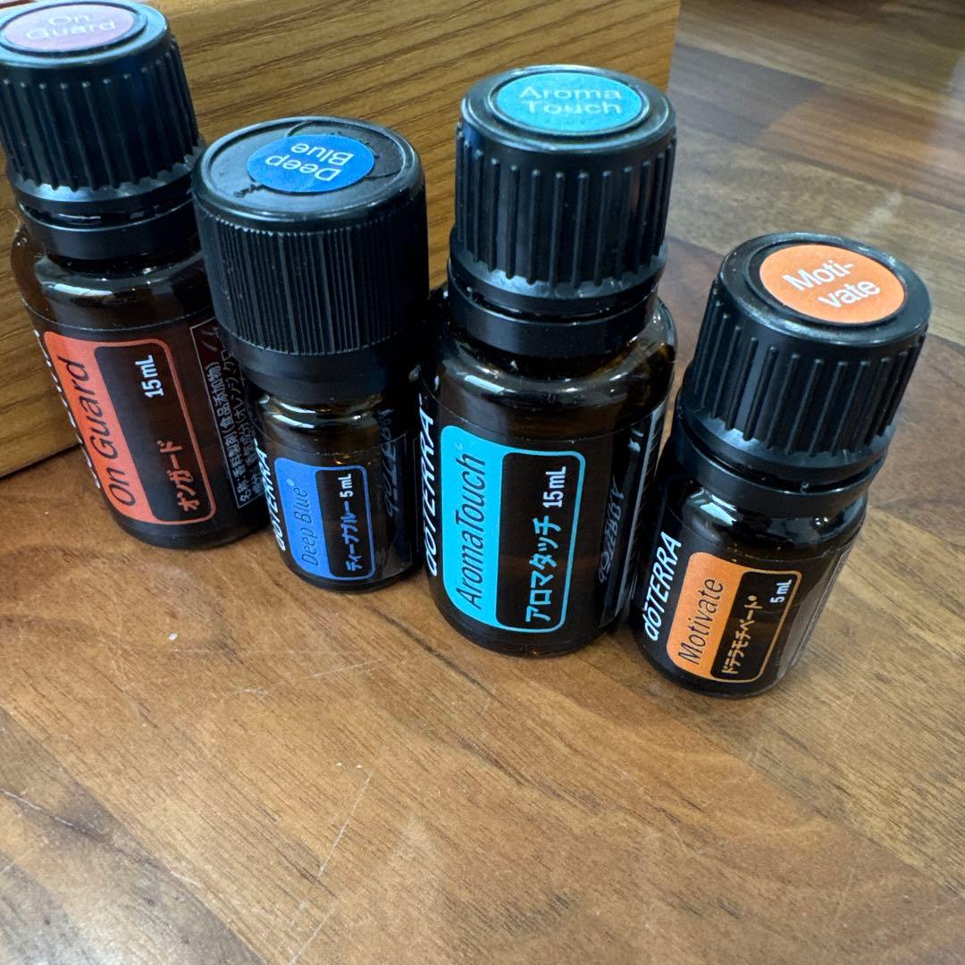 doTERRA エッセンシャルオイルセット 28本　ウッドボックス付き