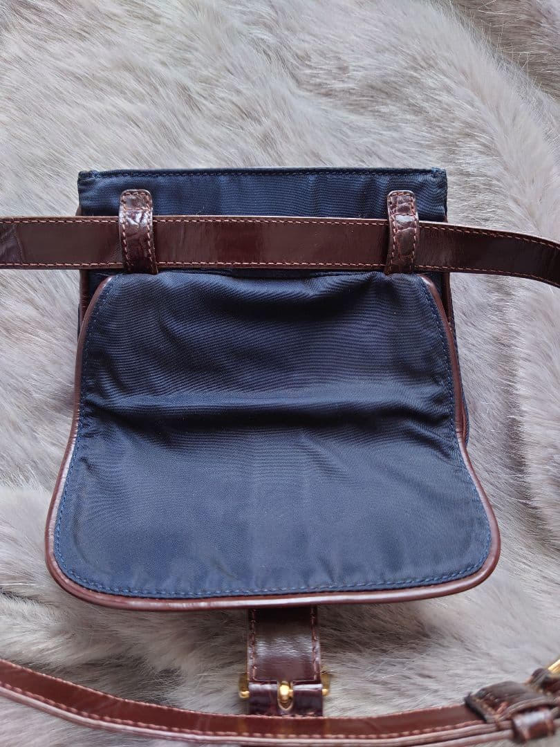 わ*♩様 【極美品】【希少】【PRADA 】ウエストポーチ 三角ロゴ ナイロン