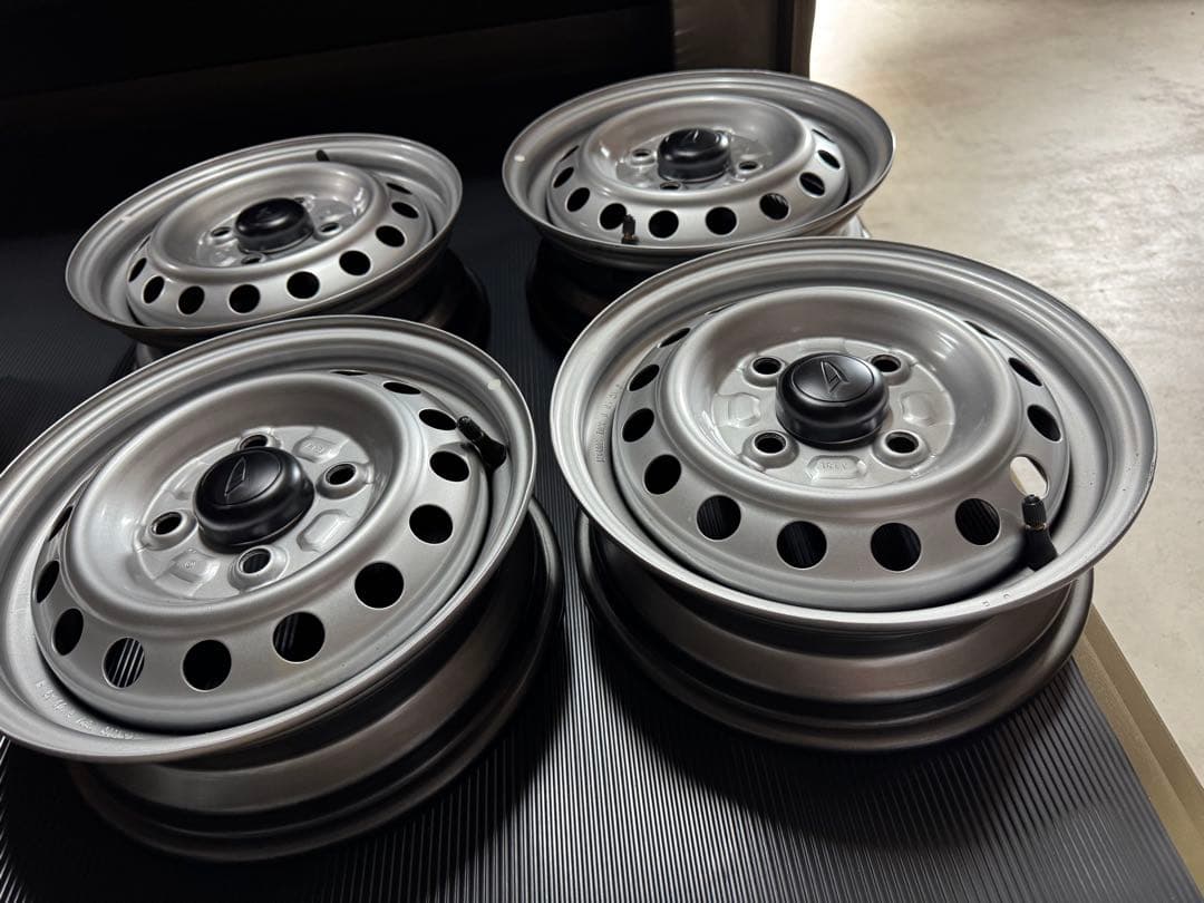 ダイハツ　s510pハイゼット　純正ホイール
