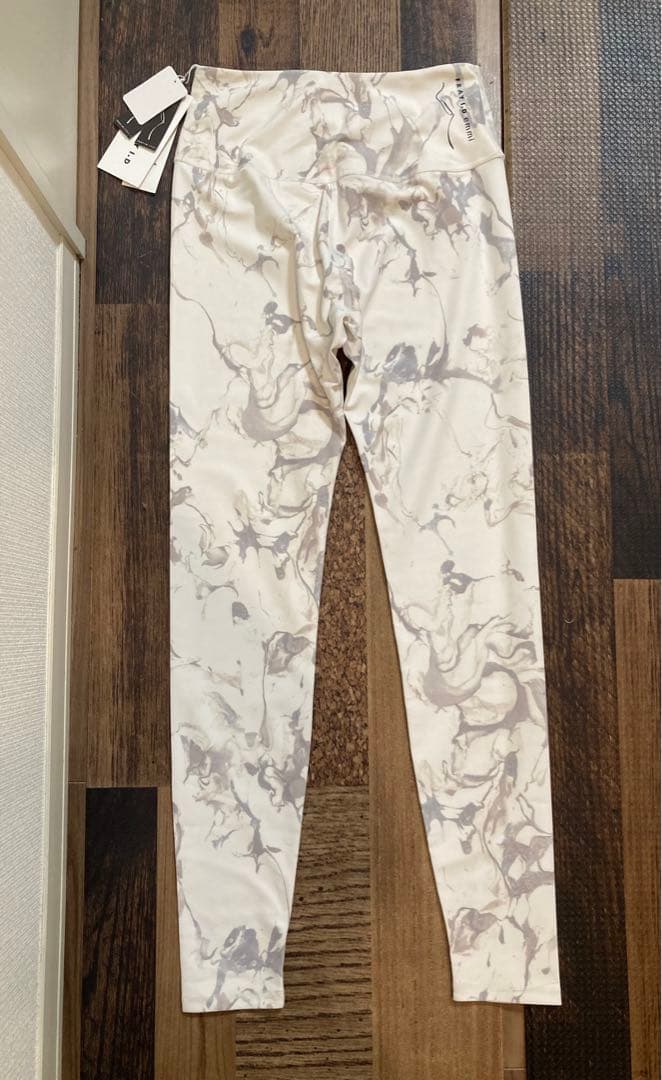 新品　FRAY I.D × emmi レギンス 吸水/速乾性/UVカット