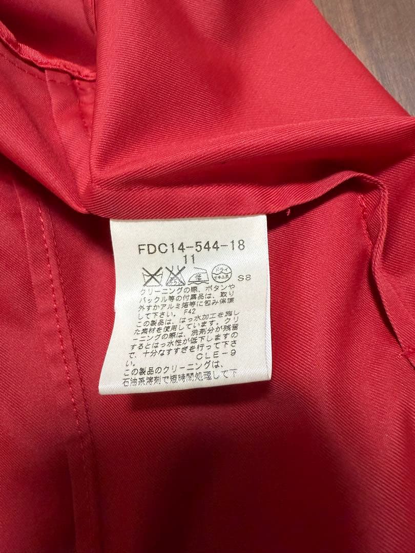 BURBERRY 赤 トレンチコート