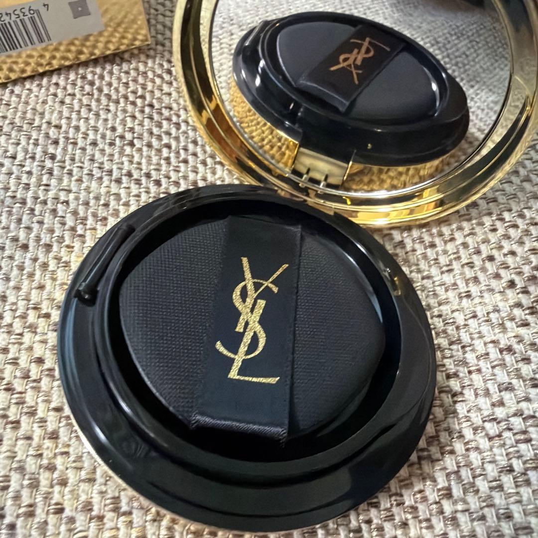 Yves Saint Laurent クッションファンデーションB10