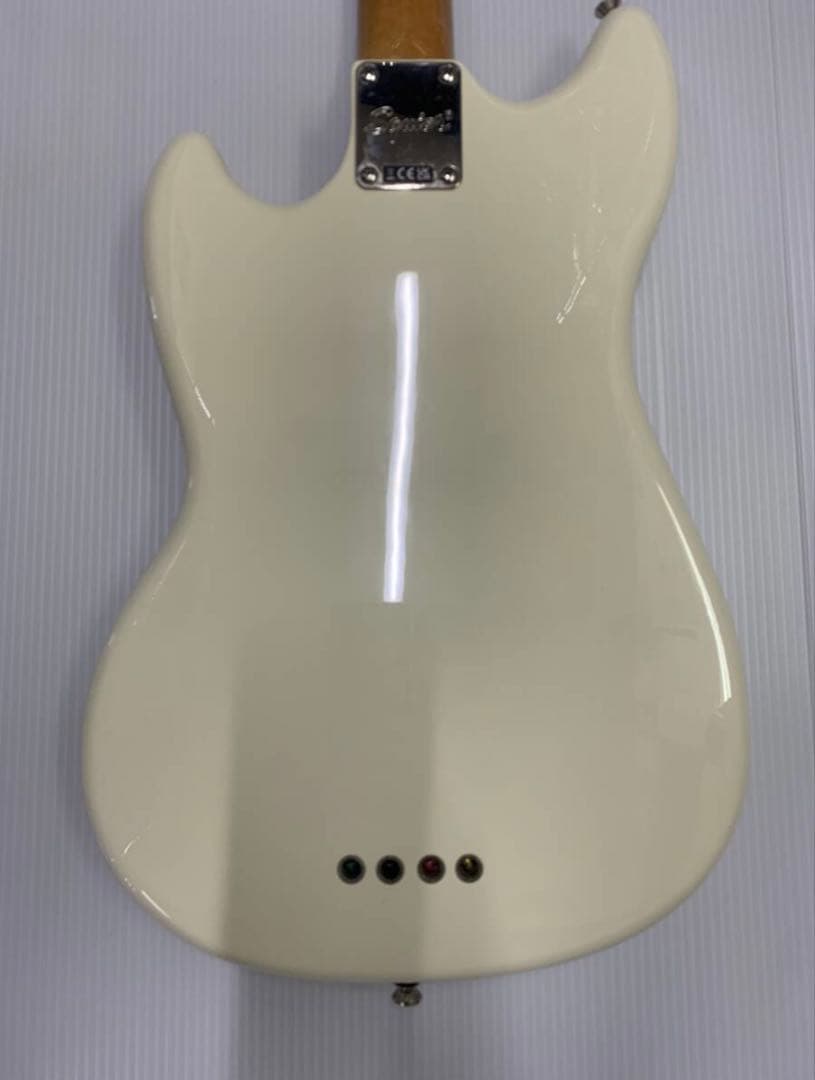 ベース Squier by Fender Mustang Bass