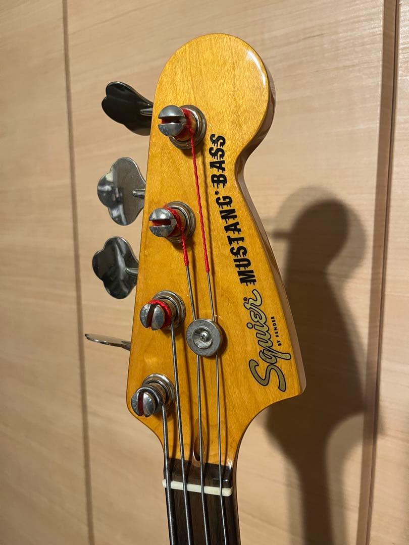 ベース Squier by Fender Mustang Bass